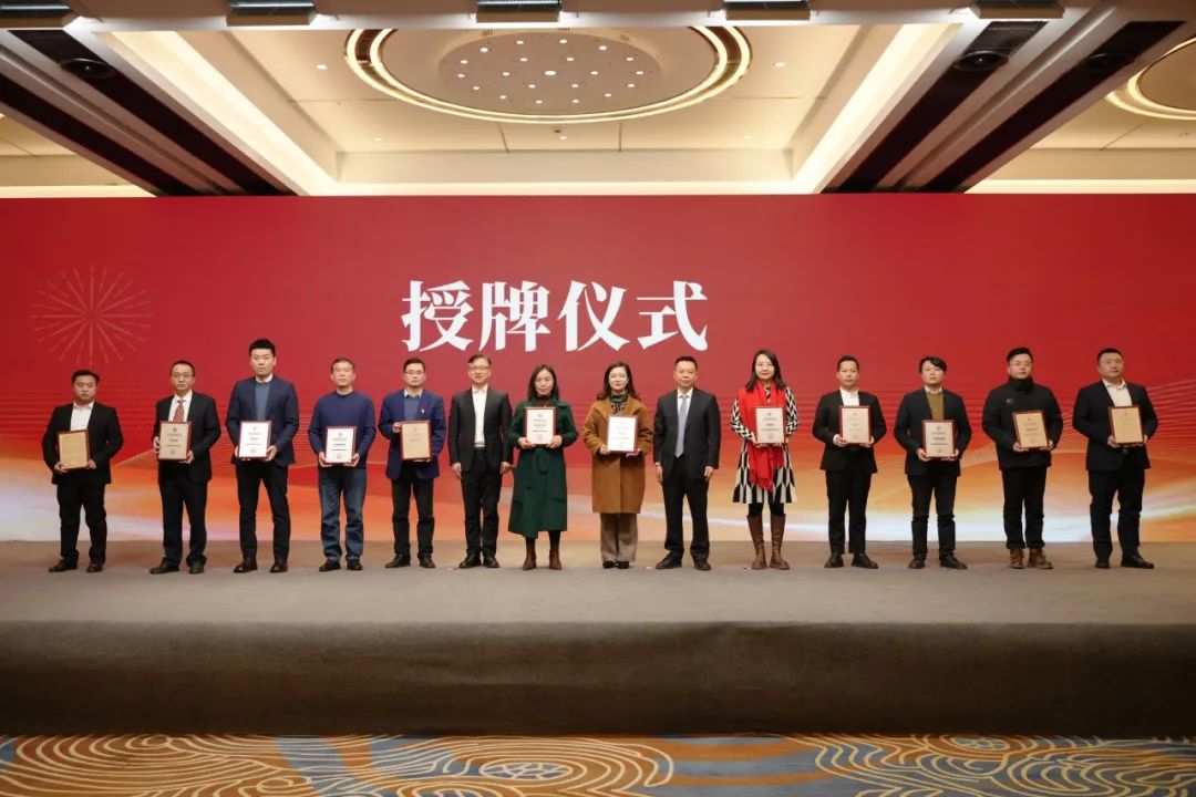 1706776729497447.jpg 1706776729497447.jpg